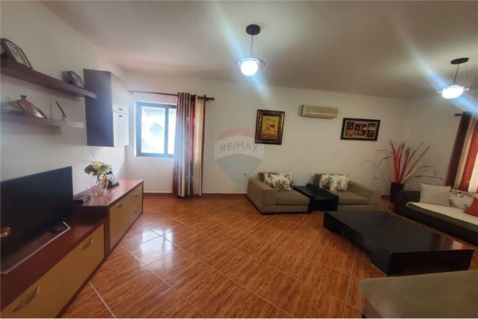 Tirane, jepet me qera 1+1 , 120 m² 350 € (Rruga Korabi - Don Bosko - Jordan Misja, Shqipëri)