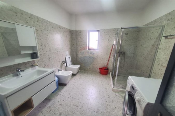 Tirane, jepet me qera 1+1 , 120 m² 350 € (Rruga Korabi - Don Bosko - Jordan Misja, Shqipëri)