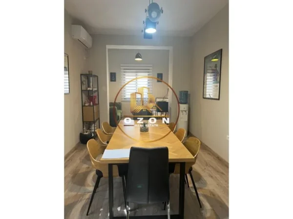 Ambjent Biznesi Me Qira Tek Stadiumi Dinamo!