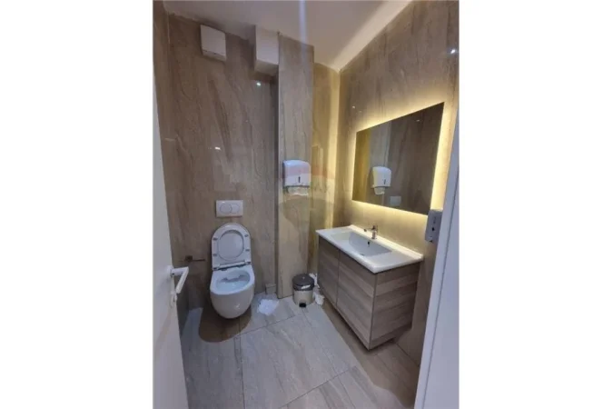 Tirane, shitet ambjent biznesi Kati 1, 133 m² 399.000 € (Shallvaret - Myslym Shyri - Shallvaret, Shqipëri)