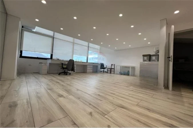 Tirane, shitet ambjent biznesi , 58 m² 270.000 € (Astir - Fabrika e Miellit, Shqipëri)