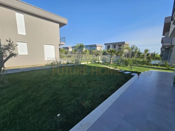 Durres, shitet Vile 2 Katshe , 300 m² 400.000 € (Gjiri i Lalzit, Durres)
