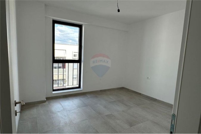 Tirane, jepet me qera apartament 2+1 Kati 5, 99 m² 750 € (Prane Parkut Olimpik - Komuna e Parisit - Kompleksi Dinamo, Shqipëri)