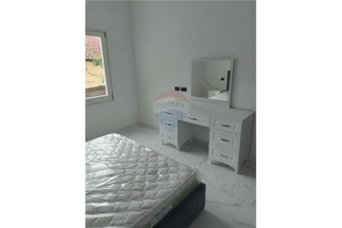 Tirane, jepet me qera apartament 2+1 , 119 m² 400 € (Rruga Korabi - Rruga Jordan Misja - Don Bosko - Jordan Misja, Shqipëri)