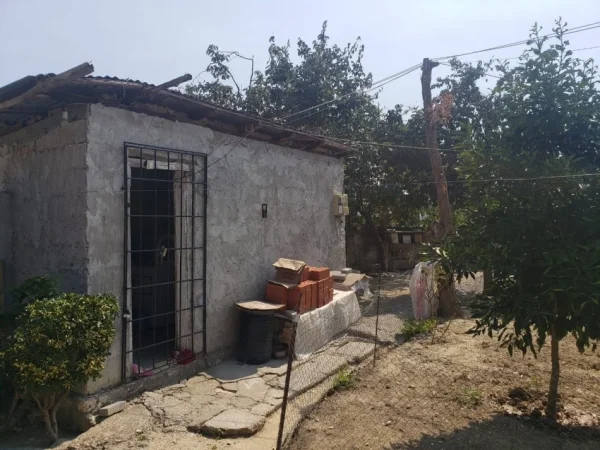 Kucove, shitet shtepi 2+1 , 88 m² 40.000 € (Rruga Luan Qafzezi)