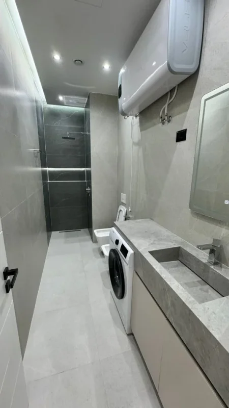 Tirane, jepet me qera apartament 1+1+Ballkon Kati 1, 850 € (Liqeni thate, Hotel Radison)