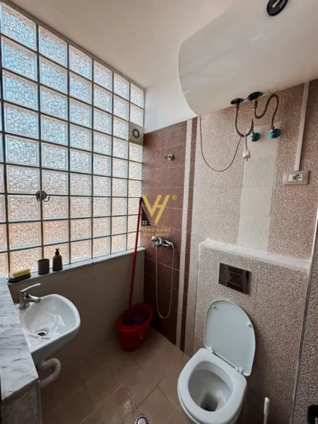 Tirane, shitet apartament 2+1+Ballkon Kati 3, 125 m² 270.000 € (RRUGA E ELBASANIT)