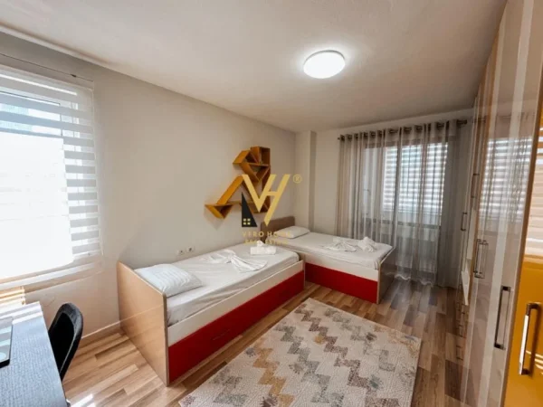 Tirane, shitet apartament 2+1+Ballkon Kati 3, 125 m² 270.000 € (RRUGA E ELBASANIT)