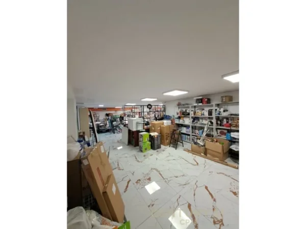 Tirane, shes ambjent biznesi Kati -1, 268 m² 615.000 € (Myslym Shyri)