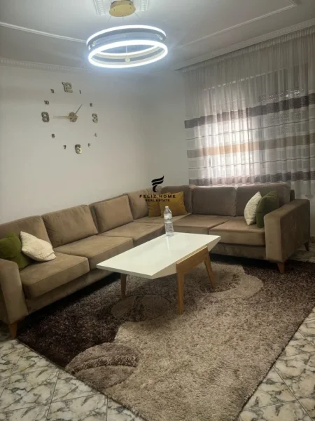Tirane, jepet me qera apartament 2+1 Kati 2, 90 m² 600 € (LAPRAKE)