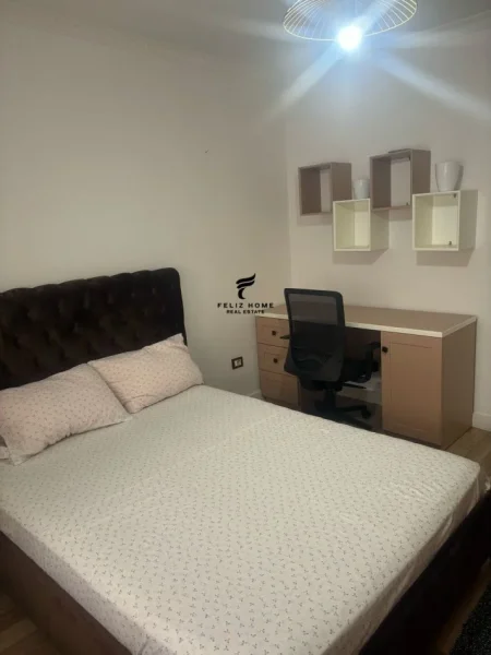 Tirane, jepet me qera apartament 2+1 Kati 2, 90 m² 600 € (LAPRAKE)