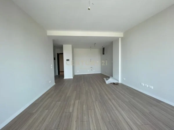 𝐓𝐢𝐫𝐚𝐧𝐞, 𝐣𝐞𝐩𝐞𝐭 𝐦𝐞 𝐪𝐞𝐫𝐚 𝐳𝐲𝐫𝐞 𝐊𝐚𝐭𝐢 𝟗, 𝟖𝟐 𝐦² 𝟖𝟓𝟎 € (𝐋𝐚𝐤𝐞 𝐕𝐢𝐞𝐰 𝐑𝐞𝐬𝐢𝐝𝐞𝐧𝐜𝐞, 𝐋𝐢𝐪𝐞𝐧𝐢 𝐢 𝐓𝐢𝐫𝐚𝐧ë𝐬)