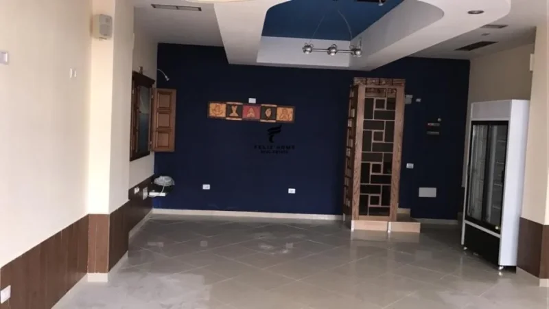 Tirane, shitet dyqan Kati 0, 53 m² 212.000 € (DON BOSKO)