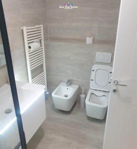 Tirane, jepet me qera apartament 2+1 Kati 3, 115 m² 700 € (Mozaiku i Tiranes)