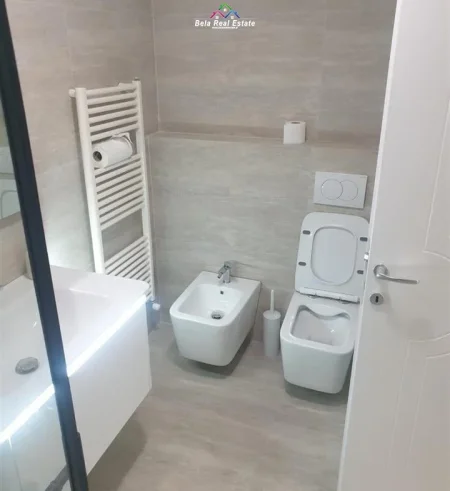 Tirane, jepet me qera apartament 2+1 Kati 3, 115 m² 700 € (Mozaiku i Tiranes)