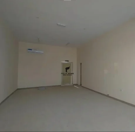 Tirane, jepet me qera dyqan Kati 0, 52 m² 140.400 € (KINOSTUDIO)