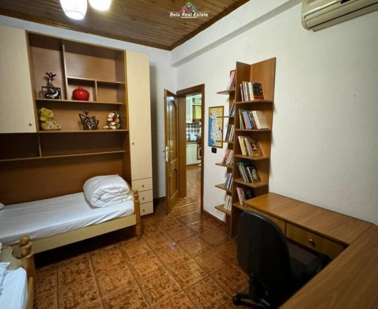 Tirane, jepet me qera apartament 2+1 Kati 6, 98 m² 600 € (rruga Reshit Collaku)