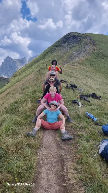 Séjour en Albanie . Groupe de randonnée.
