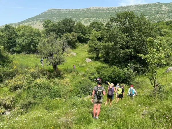 Séjour en Albanie . Groupe de randonnée.