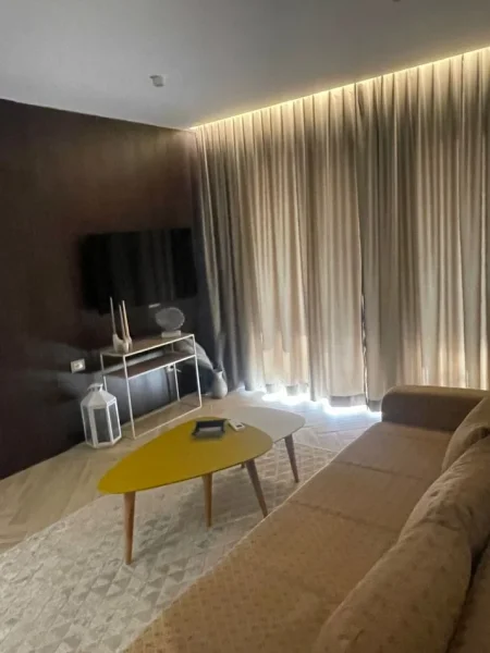 Durres Plazh, shes apartament 1+1 Kati 3,