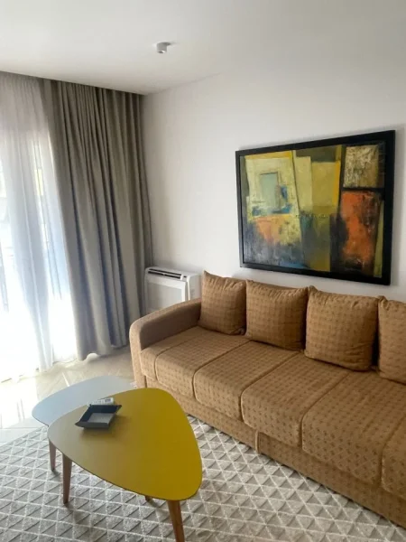 Durres Plazh, shes apartament 1+1 Kati 3,