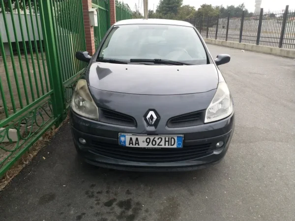 Shes makine Renault Clio Le Iene