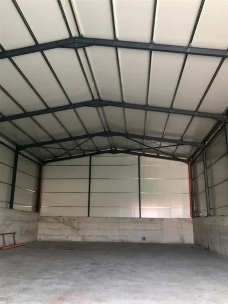 Tirane, jepet me qera Kati 0, 300 m² 1.500 € (Yrshek)