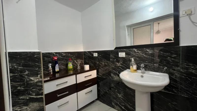 Tirane, jepet me qera shtepi 1 Katshe Kati 1, 125 m² 1.200 € (Sheshi Avni Rustemi)