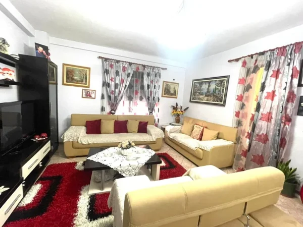 Tirane, jepet me qera apartament 2+1+Ballkon Kati 3, 130 m² 550 € (Sulejman Delvina)