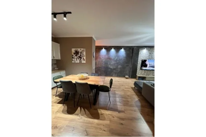 Tirane, jepet me qera apartament 2+1 , 108 m² 800 € (Kopshti Botanik)