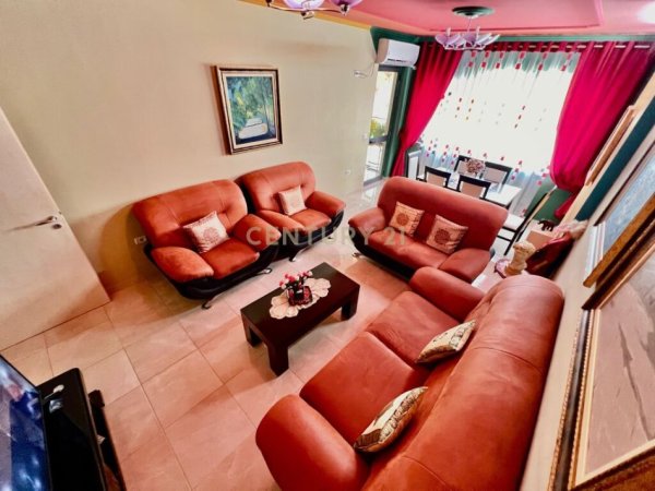 Tirane, jepet me qera apartament 1+1 Kati 5, 78 m² 400 € (astir)