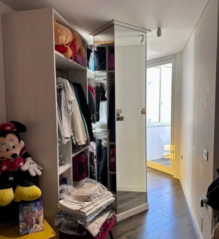 📍Rr Elbasanit, shitet Ap 2+1+verande📌Top Location Kati 3, 190 m²