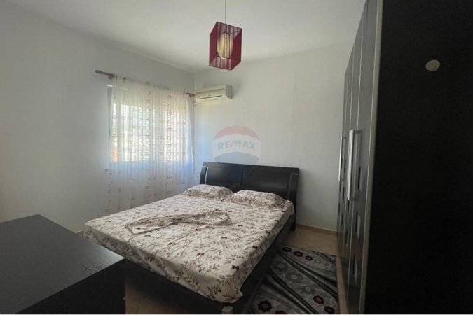 Tirane, jepet me qera apartament 1+1 Kati 4, 60 m² 300 € (Fresku)