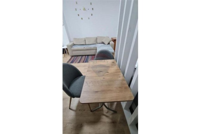 Tirane, jepet me qera apartament 1+1 Kati 1, 44 m² 450 € (Jepet me qira GARSONIERE E MOBILUAR, OXHAKU)