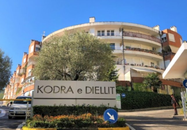 Tirane, shitet apartament 2+1 Kati 2, 126 m² 308.700 € (Kodra Diellit)