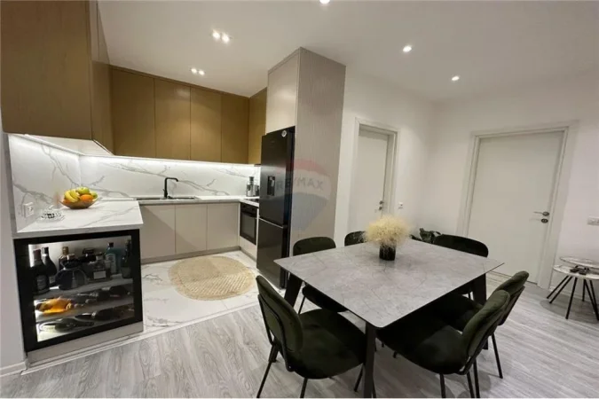 Tirane, jepet me qera apartament 2+1 , 99 m² 800 € (Rruga e Dibres - Rruga e Dibrës - Selvia, Shqipëri)