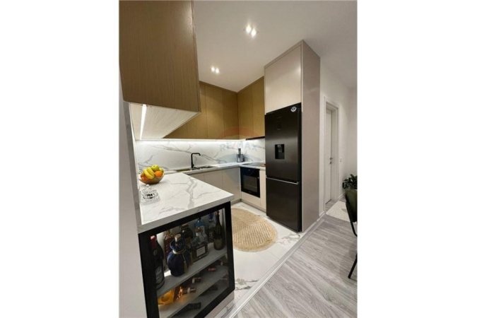 Tirane, jepet me qera apartament 2+1 , 99 m² 800 € (Rruga e Dibres - Rruga e Dibrës - Selvia, Shqipëri)
