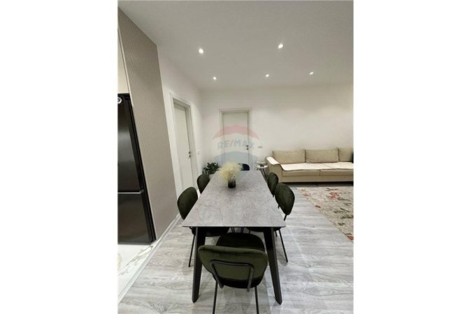 Tirane, jepet me qera apartament 2+1 , 99 m² 800 € (Rruga e Dibres - Rruga e Dibrës - Selvia, Shqipëri)