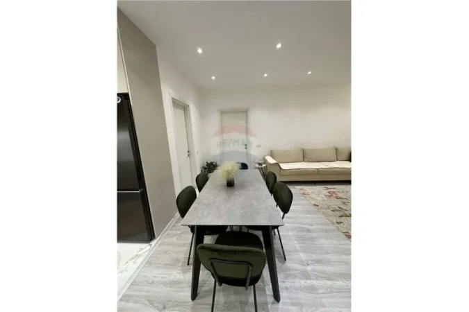Tirane, jepet me qera apartament 2+1 , 99 m² 800 € (Rruga e Dibres - Rruga e Dibrës - Selvia, Shqipëri)