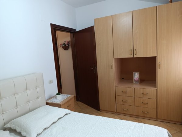 Golem, jepet me qera apartament 2+1 Kati 4, 60 m² 300 € 
