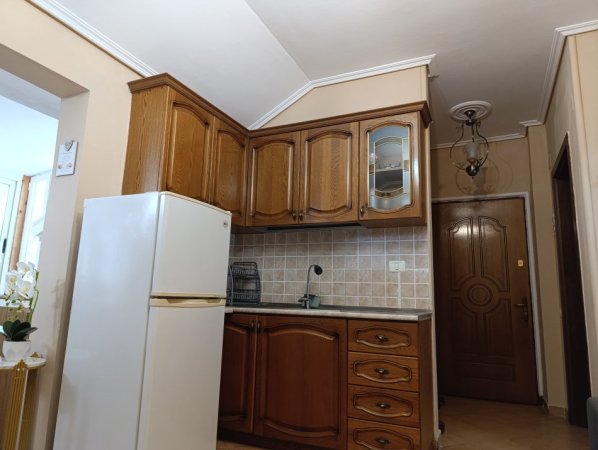 Golem, jepet me qera apartament 2+1 Kati 4, 60 m² 300 € 