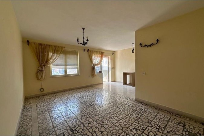 Tirane, jepet me qera apartament 2+1 , 60 m² 400 € (Bulevardi Zogu I, Shqipëri)