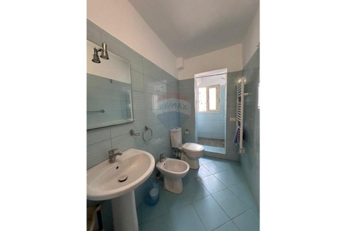 Tirane, jepet me qera apartament 2+1 , 60 m² 400 € (Bulevardi Zogu I, Shqipëri)