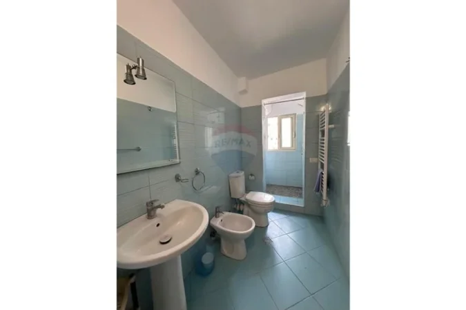 Tirane, jepet me qera apartament 2+1 , 60 m² 400 € (Bulevardi Zogu I, Shqipëri)