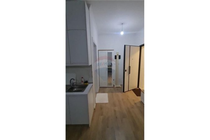 Tirane, jepet me qera apartament , 44 m² 450 € (Zihni Sako - Porcelan - Oxhaku,)