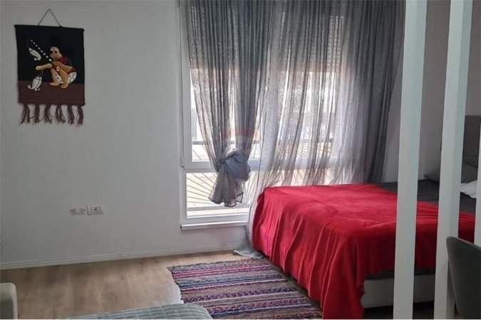 Tirane, jepet me qera apartament , 44 m² 450 € (Zihni Sako - Porcelan - Oxhaku,)