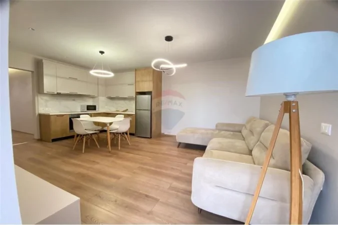 Tirane, jepet me qera apartament 2+1 Kati 10, 87 m² 850 € (Rruga e Kavajes - Rruga e Kavajës - Globe, Albania)