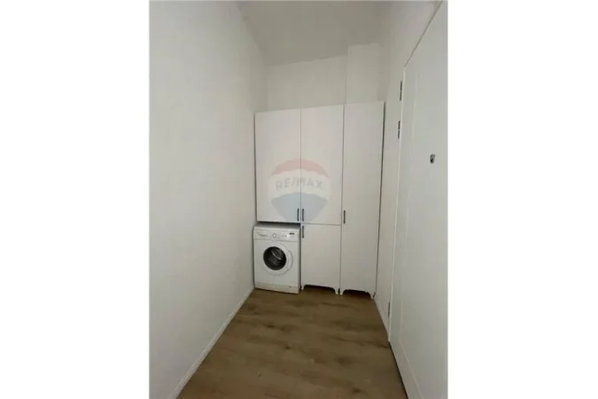 Tirane, jepet me qera apartament 2+1 , 850 € (Rruga e Kavajes - Kompleksi Delijorgji)
