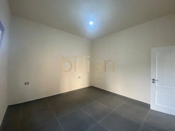 Tirane, shitet Vile 4 Katshe , 485 m² 360.000 € (Kombinat, Tirana, Albania)