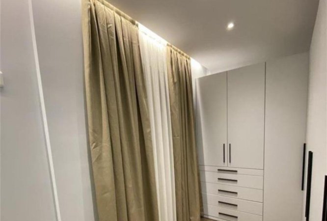Tirane, jepet me qera apartament 2+1 Kati 3, 102 m² 600 € (Komuna Parisit)